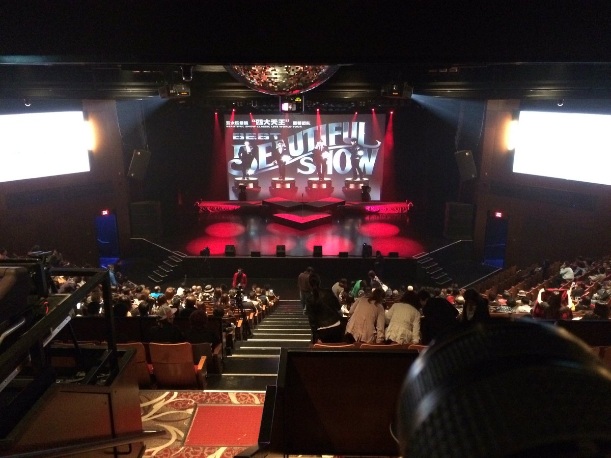 RaginRoninPro's tweet photo. Almost showtime #HeavenlyKings #Concert #RiverRockCasino https://t.co/Sq9kHLi54P