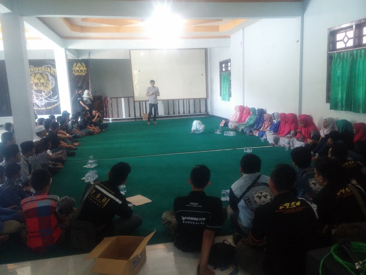 Temen2 perwakilan #Sebung bergabung dalam acara anniversary <a href="/FOBSurabaya/">F.O.B Surabaya</a> yang ke-4