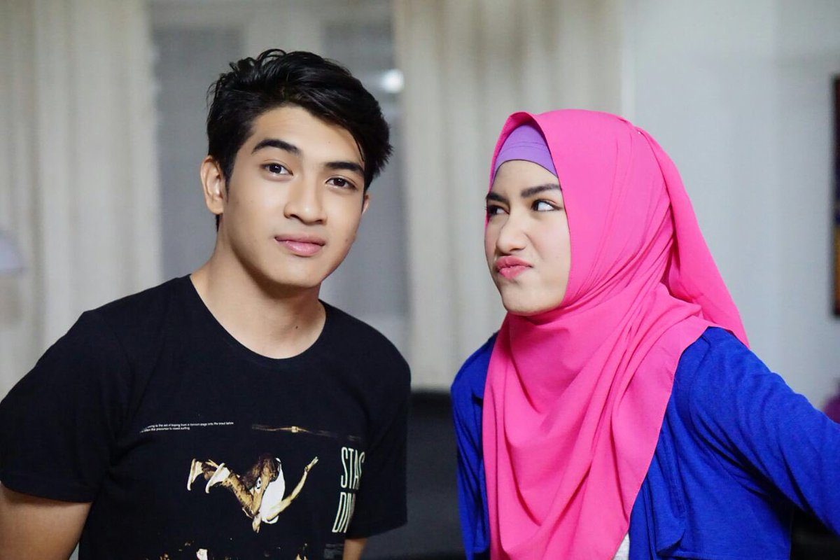 Gimana kelanjutan kisah Zahra dan Billy?
Jangan lupa sore ini HIJAB, I LOVE YOU jam 17.00 di Sctv
#HijabILYSCTVEps7