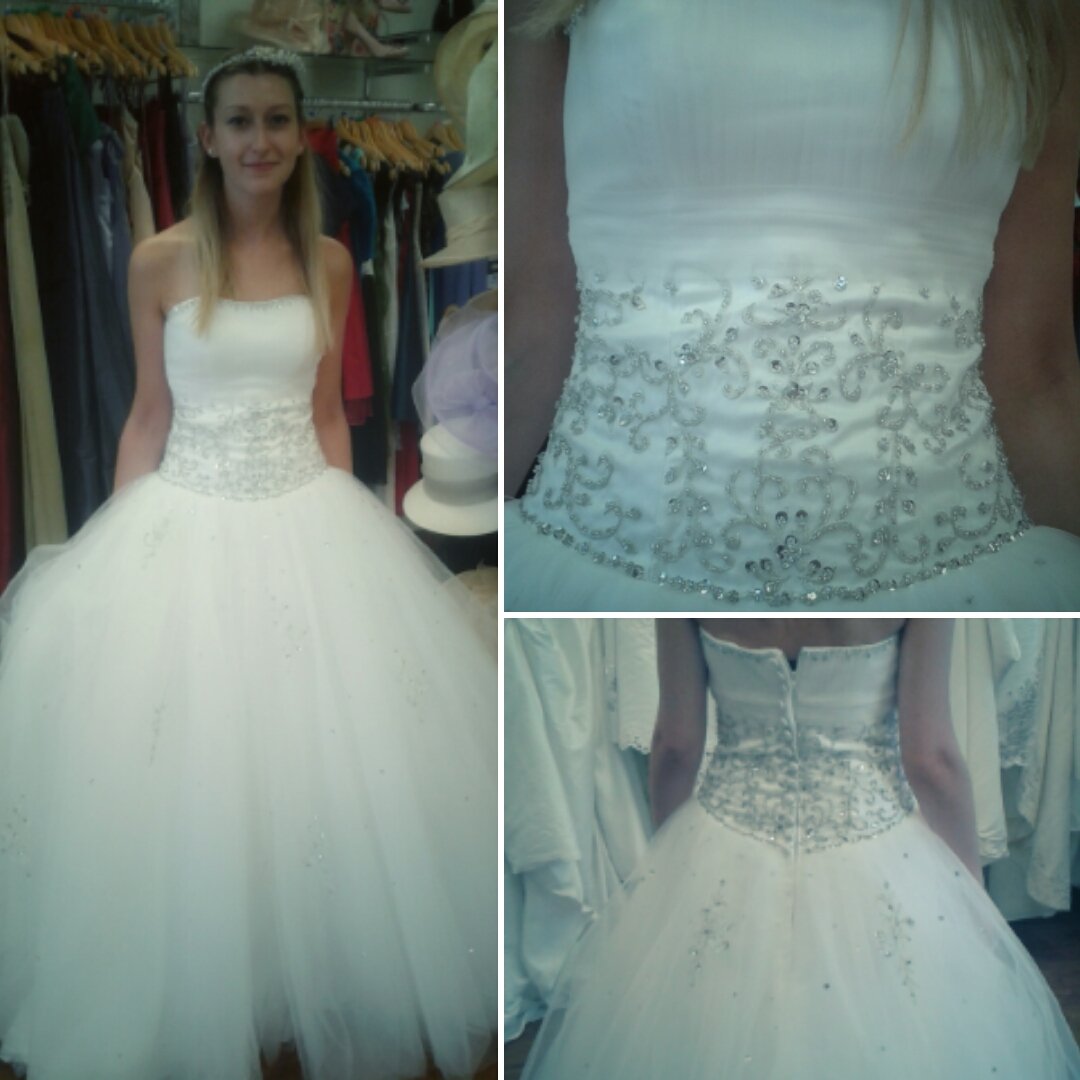 SPHNailsea's tweet photo. Come and see this gorgeous dress and many others today at the Wedding Fayre at the Hilton in Filton from 11-3. https://t.co/H1pJbASzAu