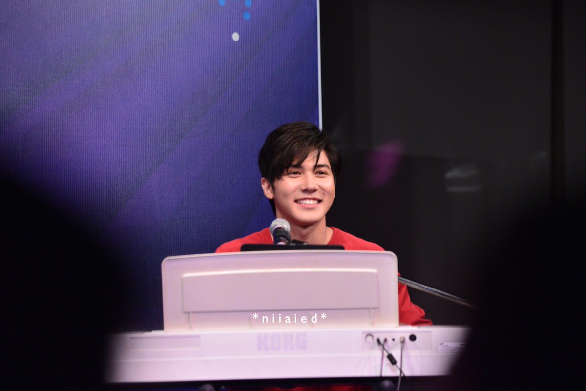 nowadays97's tweet photo. 160914 #VRFIN Focus #JamesjiMeetandgreet @icepanuwat @Ninew_supalerk @ketsara2006 @paswitchsmith https://t.co/FqNKeDwhw2
