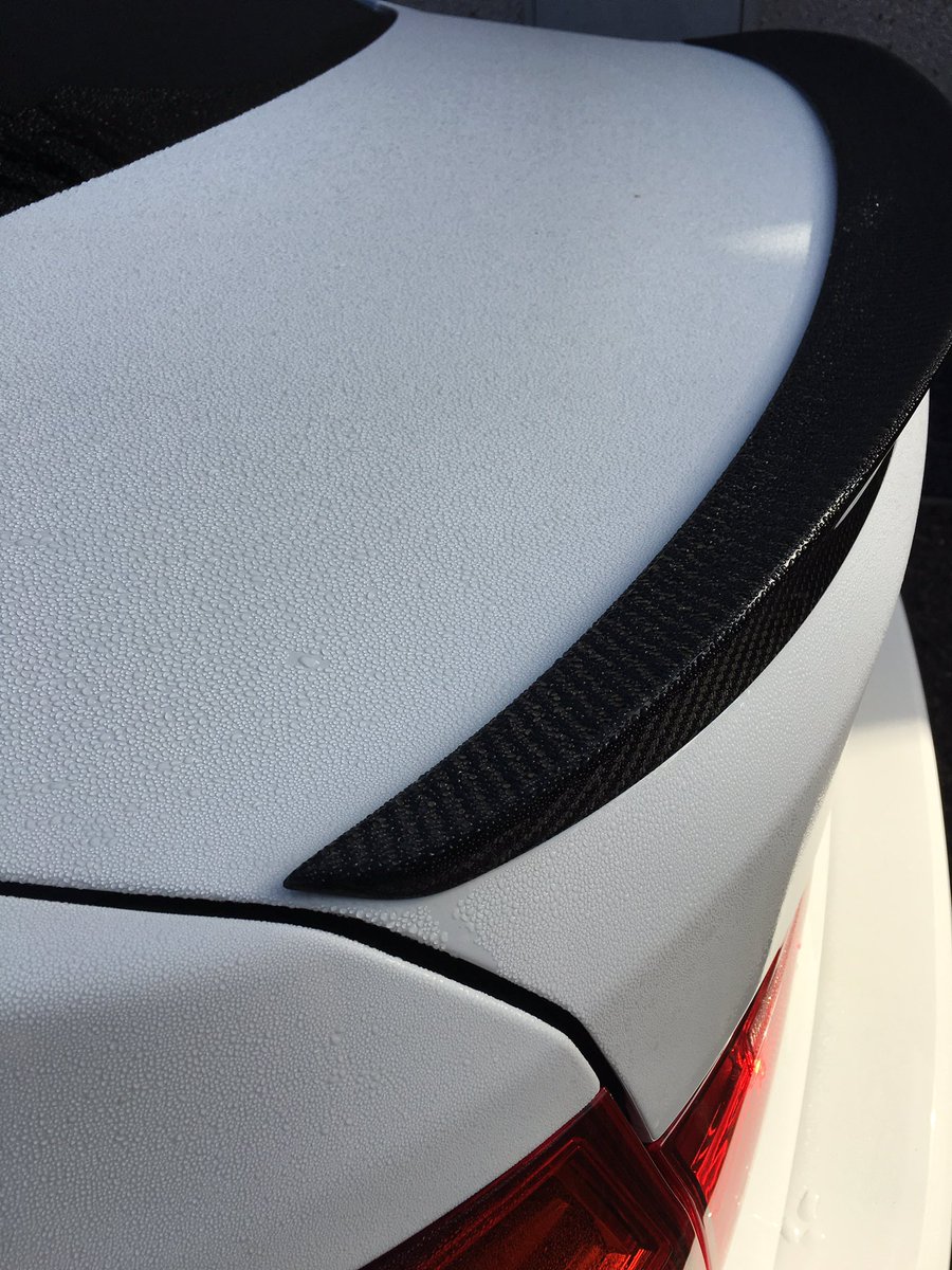 bruce9994's tweet photo. Early morning dew @get_the_juice @BMW_UK @BMW #beading #f30 https://t.co/O4zOCOVkoq