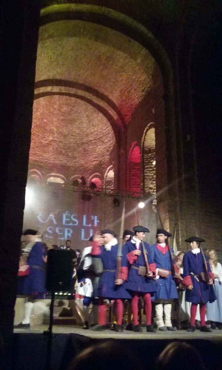 lrubiomas's tweet photo. Ahir a #Cardona representacio del #18deSetembre ...molt recomanable. https://t.co/TpbN2VsruF