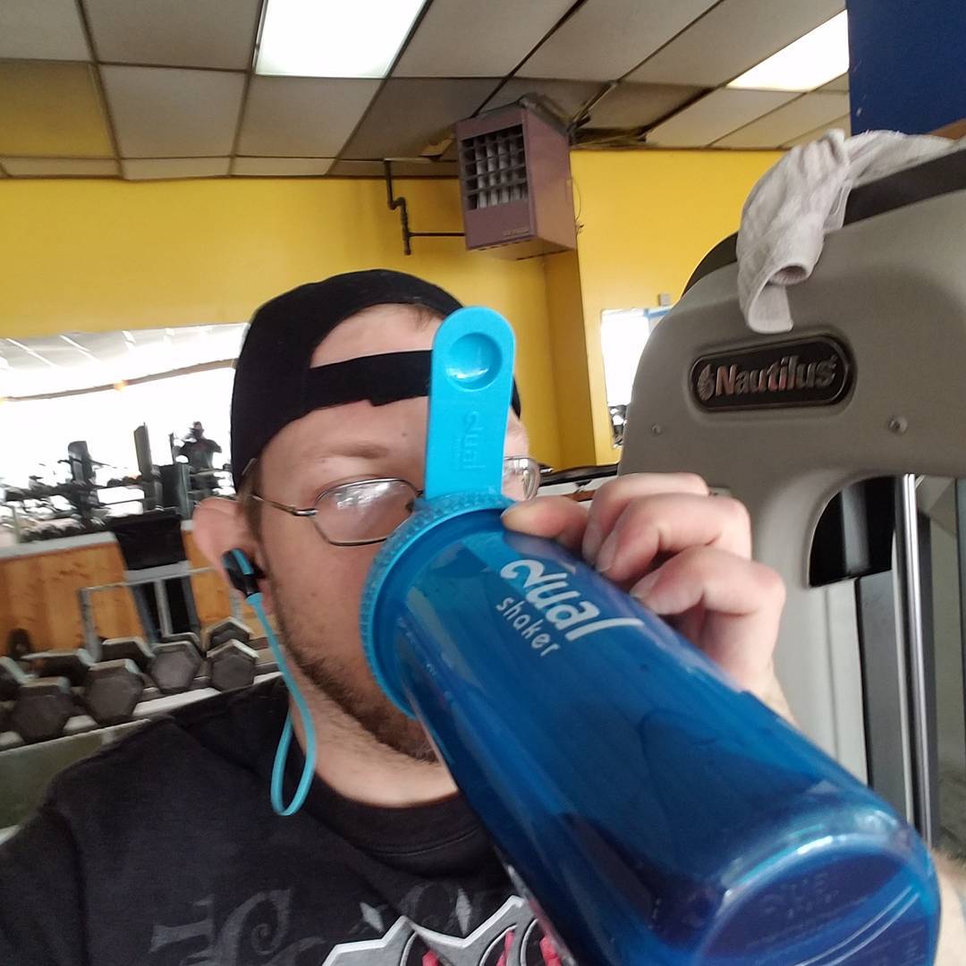 dualshaker's tweet photo. Thanks https://t.co/jQUteQPEXT for recommending DualShaker. It's definitely convenient to have in gym arsenal. #2ual https://t.co/adSzBBon21
