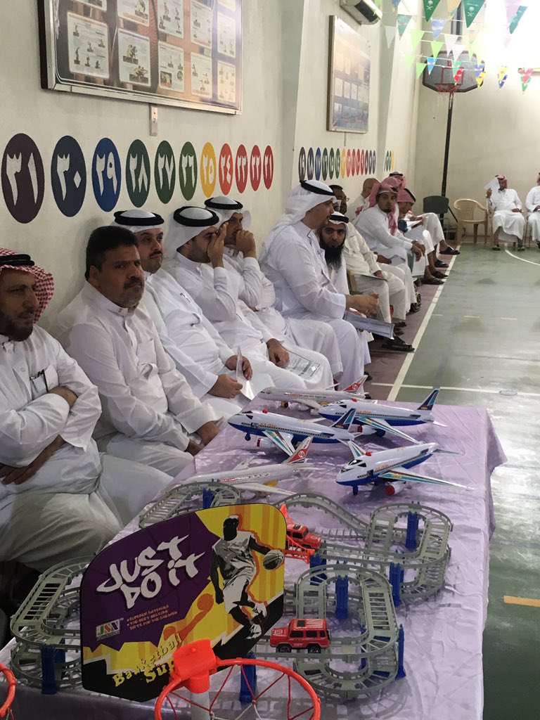 0125280179a's tweet photo. صور من برنامج استقبال الطلاب المستجدين للصف الأول الابتدائي .شكرًاأ:عائض ال سلطان https://t.co/7Nz6ReKhkn