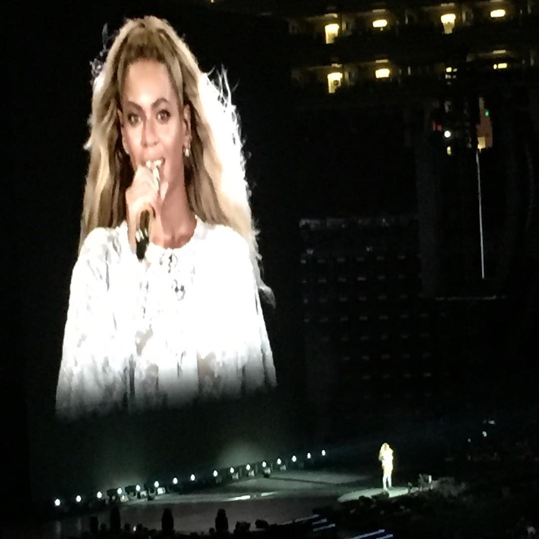 Beyoncé >> The Formation World Tour - Página 42 CsnCypQWIAA8z1r