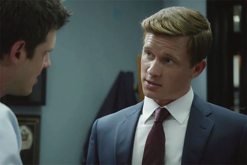 lily_forestwave's tweet photo. #WarrenKole in Shades of Blue https://t.co/HqqmgYOok2