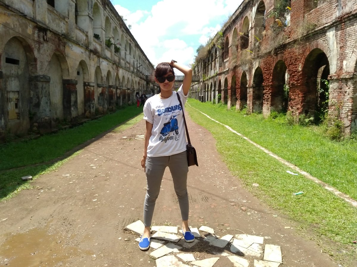 kodog_dork's tweet photo. Benteng Ambarawa#cekrek https://t.co/kZWL6ePEsY
