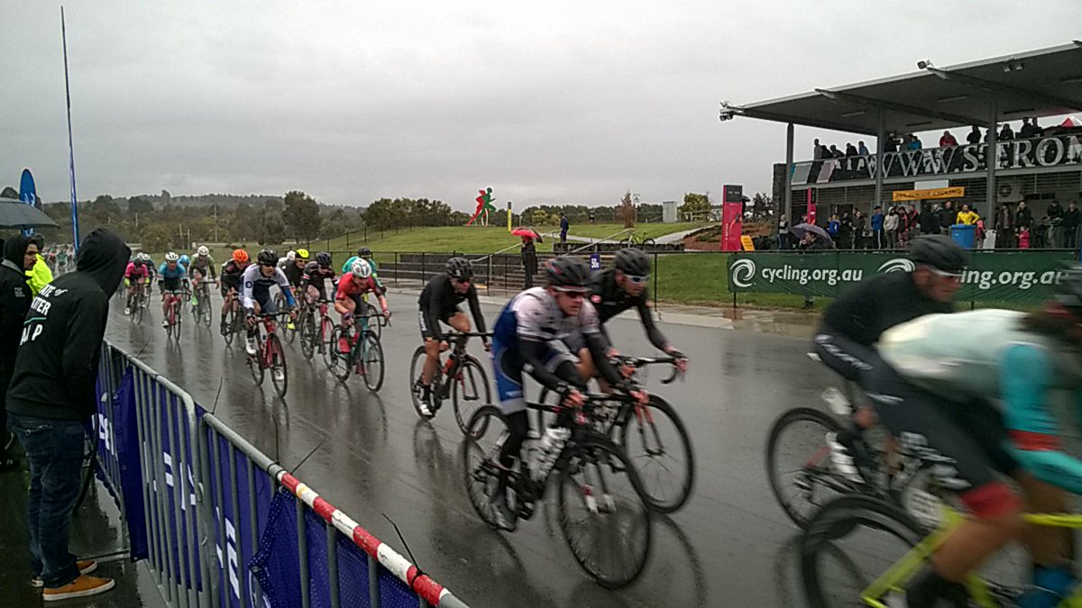 Men are off, flying around <a href="/stromloforest/">Stromlo Forest Park</a> #NRS16 #NCT16