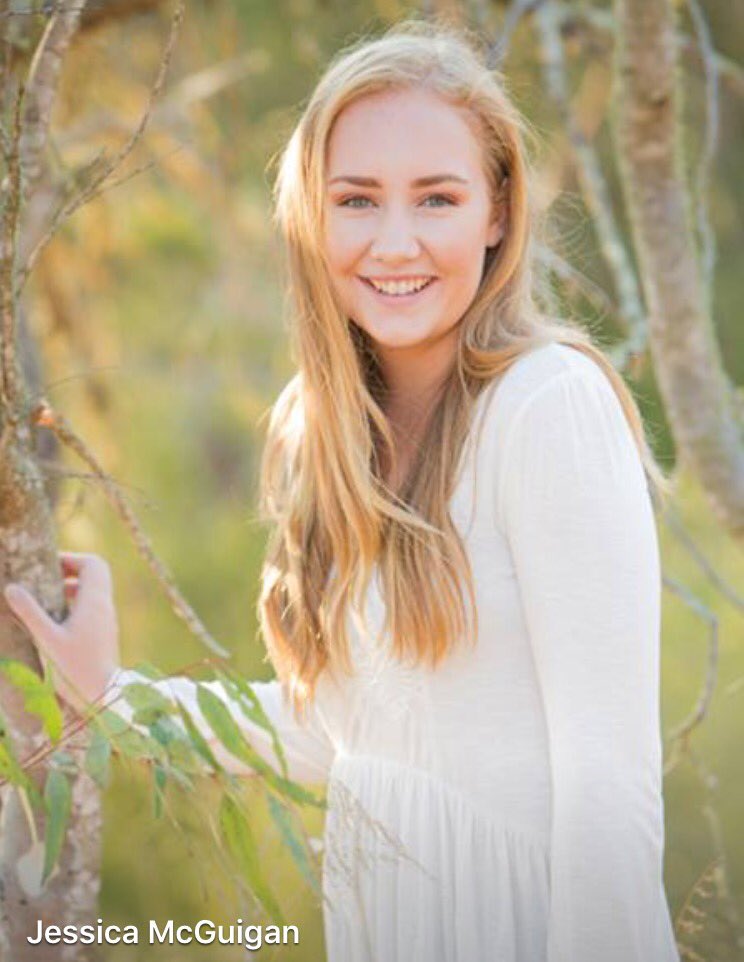 nat_come's tweet photo. When my best friend is an actual goddess😍😍 retweet to bless someones feed https://t.co/feHUWEUkYO