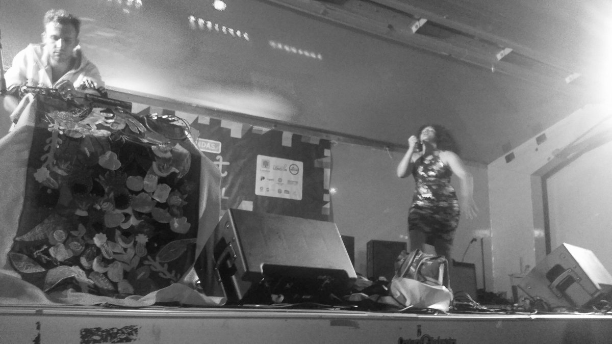 jenlorrainegold's tweet photo. @LidoPimienta #dundasstfest https://t.co/pcYRY35zWl
