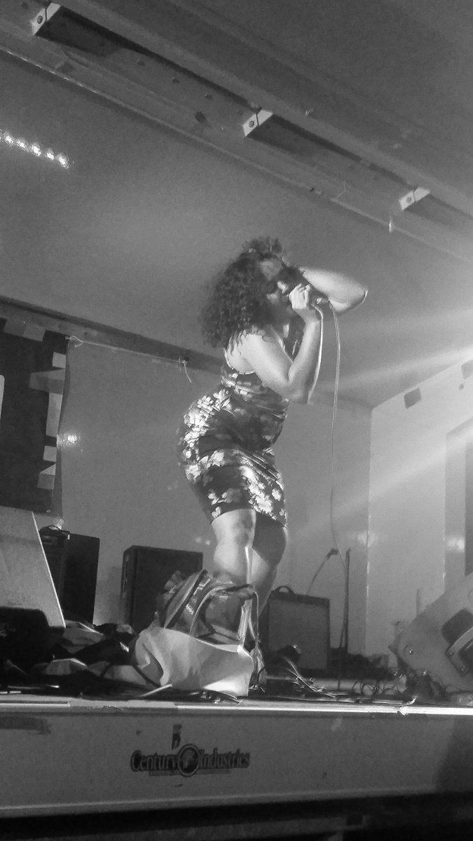 jenlorrainegold's tweet photo. @LidoPimienta #dundasstfest https://t.co/pcYRY35zWl