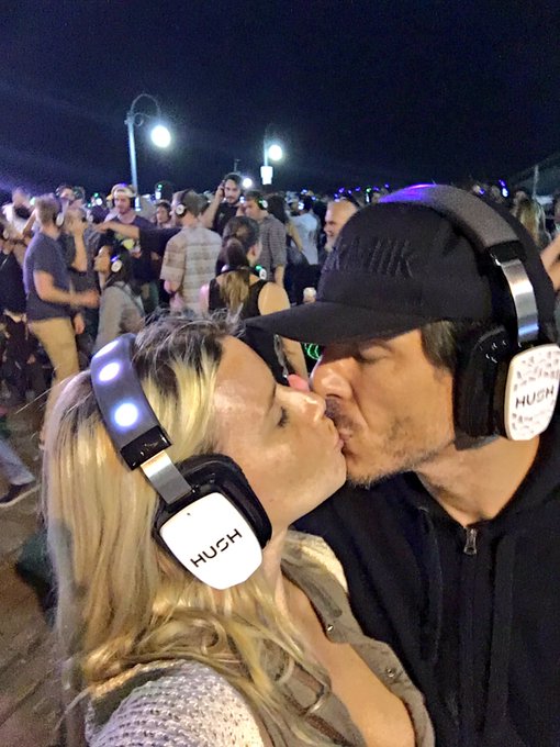 We came for the Pokemon &amp; stayed for the party! @MickBluexxx 🎶✌🏼️❤️ #SantaMonicaPier #DateNight https://t<a href="/tag/datenight"class="tags"><span>#datenight</span></a><a href="/tag/santamonicapier"class="tags"><span>#santamonicapier</span></a>