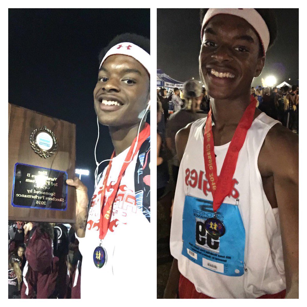 weithkilliams's tweet photo. My personal record time went from 17:42 to 16:38. We got 3rd place as team out of like 40 others. ๐
๐ #AVXC ๐ดโช๏ธ https://t.co/hakFQpDtAt