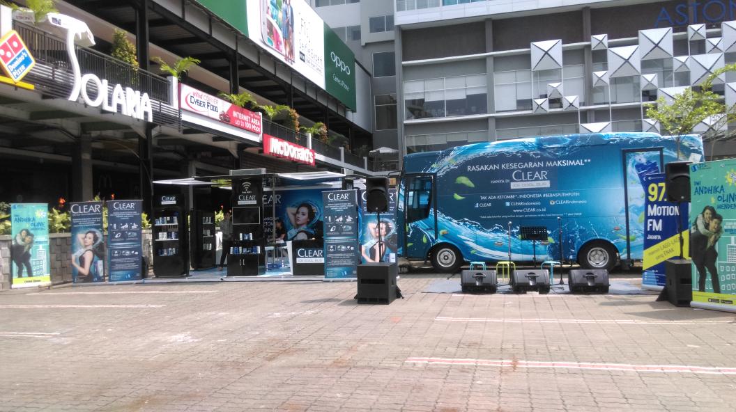 SonoraFM92's tweet photo. Beli @CLEARIndonesia dibooth #IceCoolBus @bekasicyberpark :cuciblow GRATIS+souvenir &amp; narsis! S/d jam4 @MOTION975FM https://t.co/5SfWPN1OW5