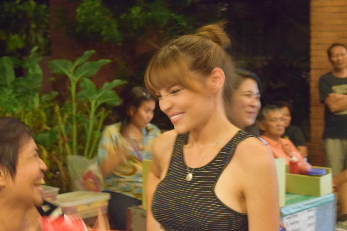 jp1286's tweet photo. Finally Silong will be shown later on ABS at 3:30pm.Throwback na lng to this day. Silong at UP. @whianwamos  ☺😊 https://t.co/mEwA6r3HNu