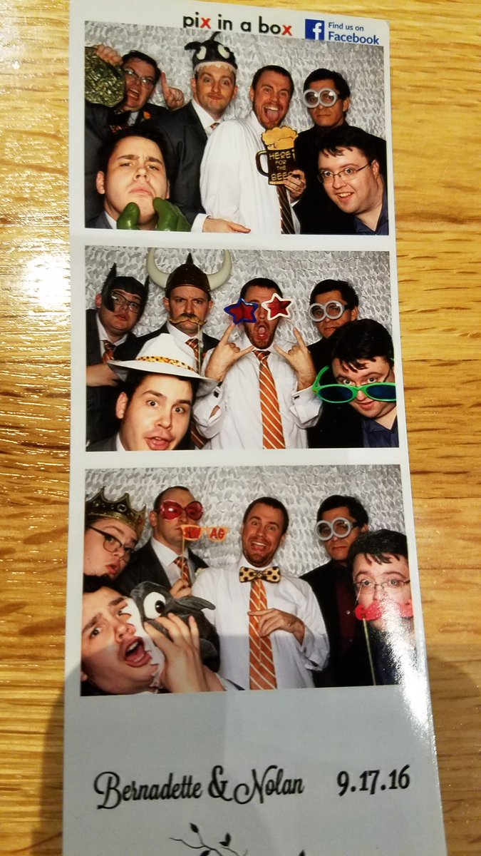 4PlayerPodcast's tweet photo. #4pn #squadgoals https://t.co/6EIgGRvT8M