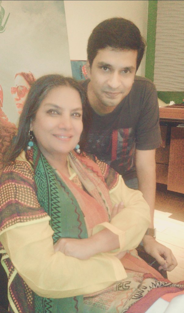 DIVYASOLGAMA's tweet photo. Birthday 🎂 wishes to multi talented #ShabanaAzmi (@AzmiShabana) from #G9 @DIVYASOLGAMA 🎆🎆🎆 https://t.co/5V9DjiJAIl