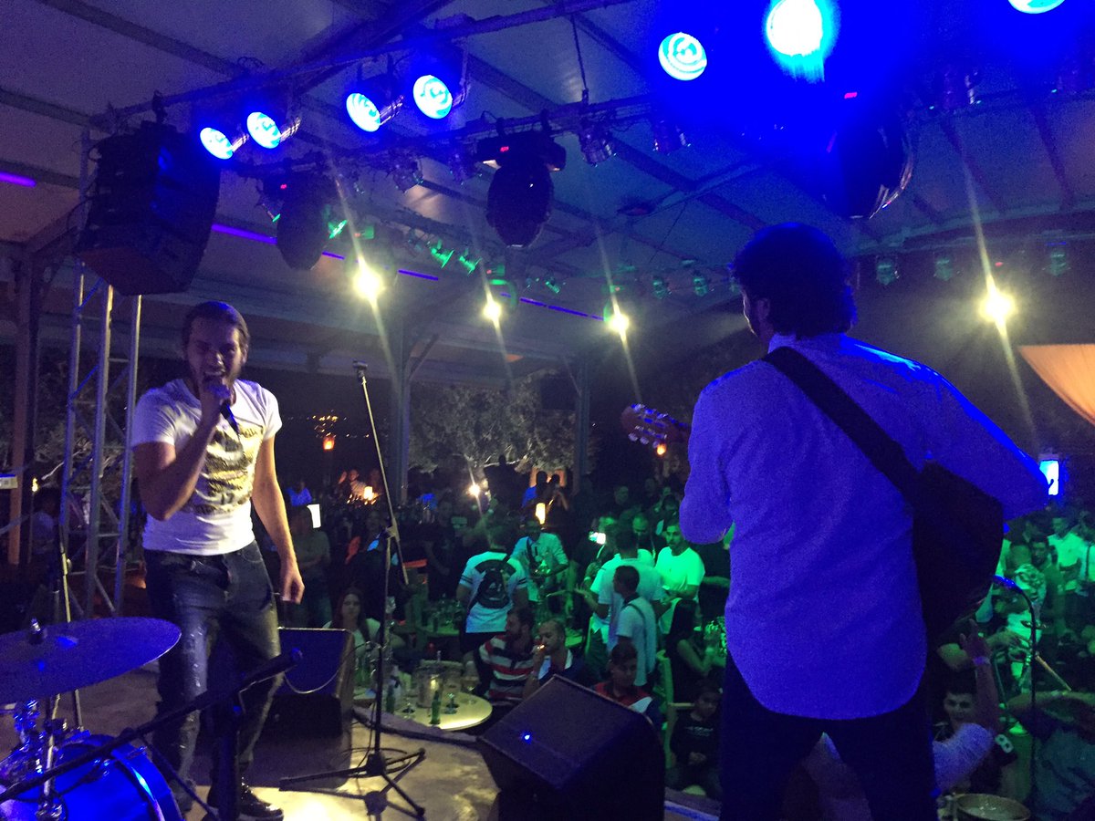 Noche Mágica la que nos ha regalado Canelón! <a href="/canelitareal/">C A N E L I T A</a> Madre mía... Que Conciertazo!! 👏🏻👏🏻👏🏻👏🏻👏🏻👏🏻👏🏻👏🏻👏🏻👏🏻👏🏻👏🏻👏🏻