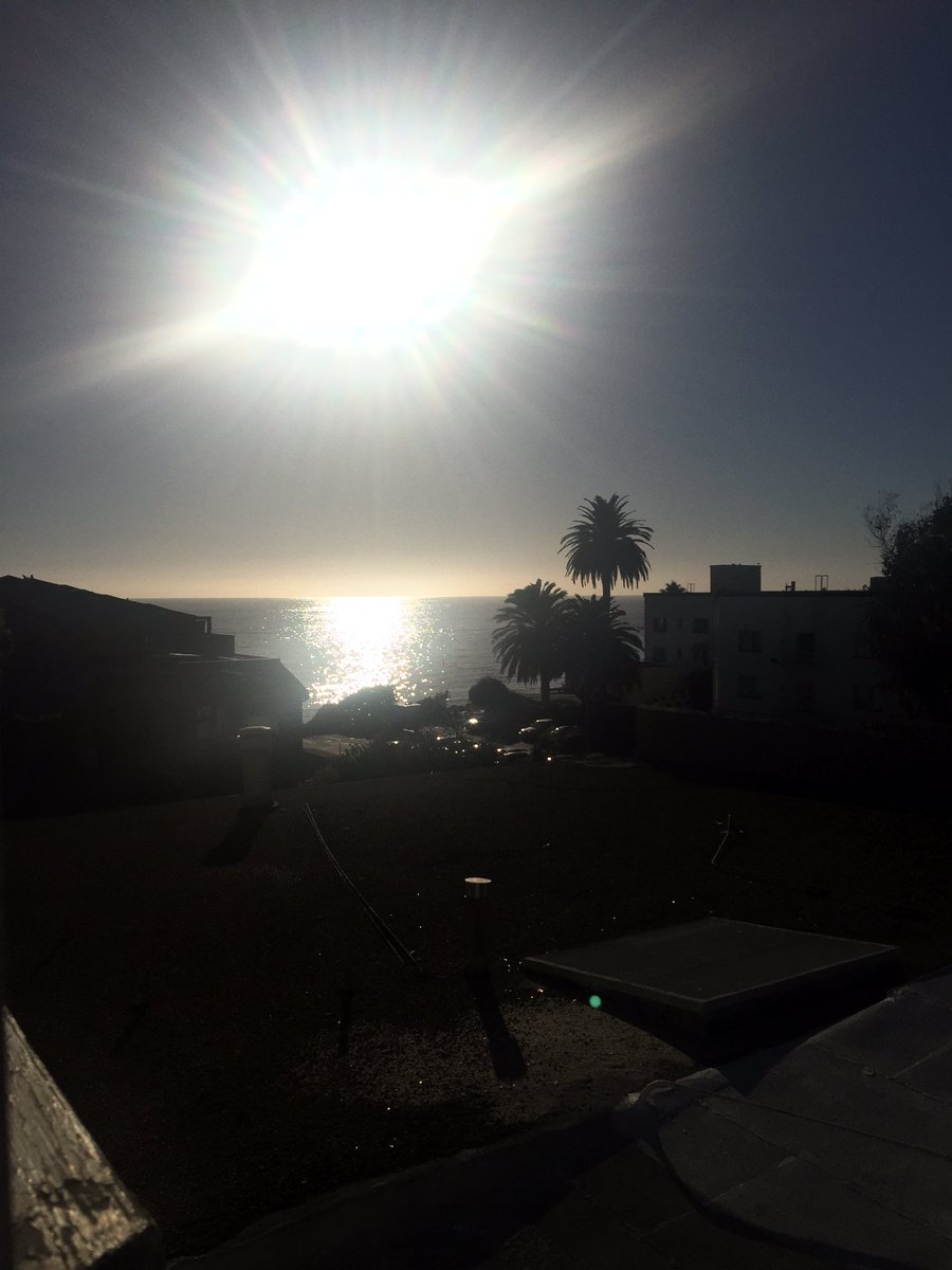 yessssikka's tweet photo. I cannot wait to live here💖🌊 https://t.co/FBIkPoRbQe