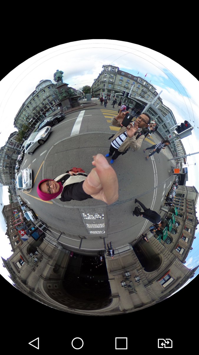 PopyRufaidah's tweet photo. #zurich #lakezurich #parkhouseopera #tinyplanet #360view #lifein360 #360thetas #ricohthetas360 #360panorama https://t.co/j6NbyprqH9