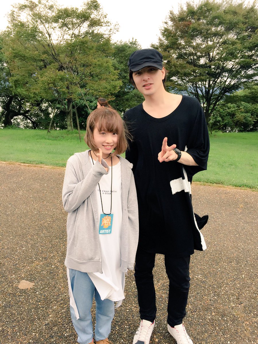 ___purieee's tweet image. 城田優さんと写真を撮って頂いたよ…！！心まで素敵でかっこいい方でした😭💕はわわわ〜〜〜
#イナズマロックフェス
#AUSTINES