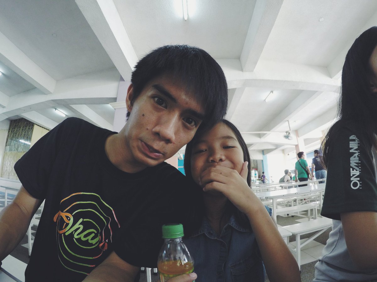 pototroy's tweet photo. #LaBCon2016 #Ohana #ILoveMyFamily https://t.co/HPSwzYmqk2