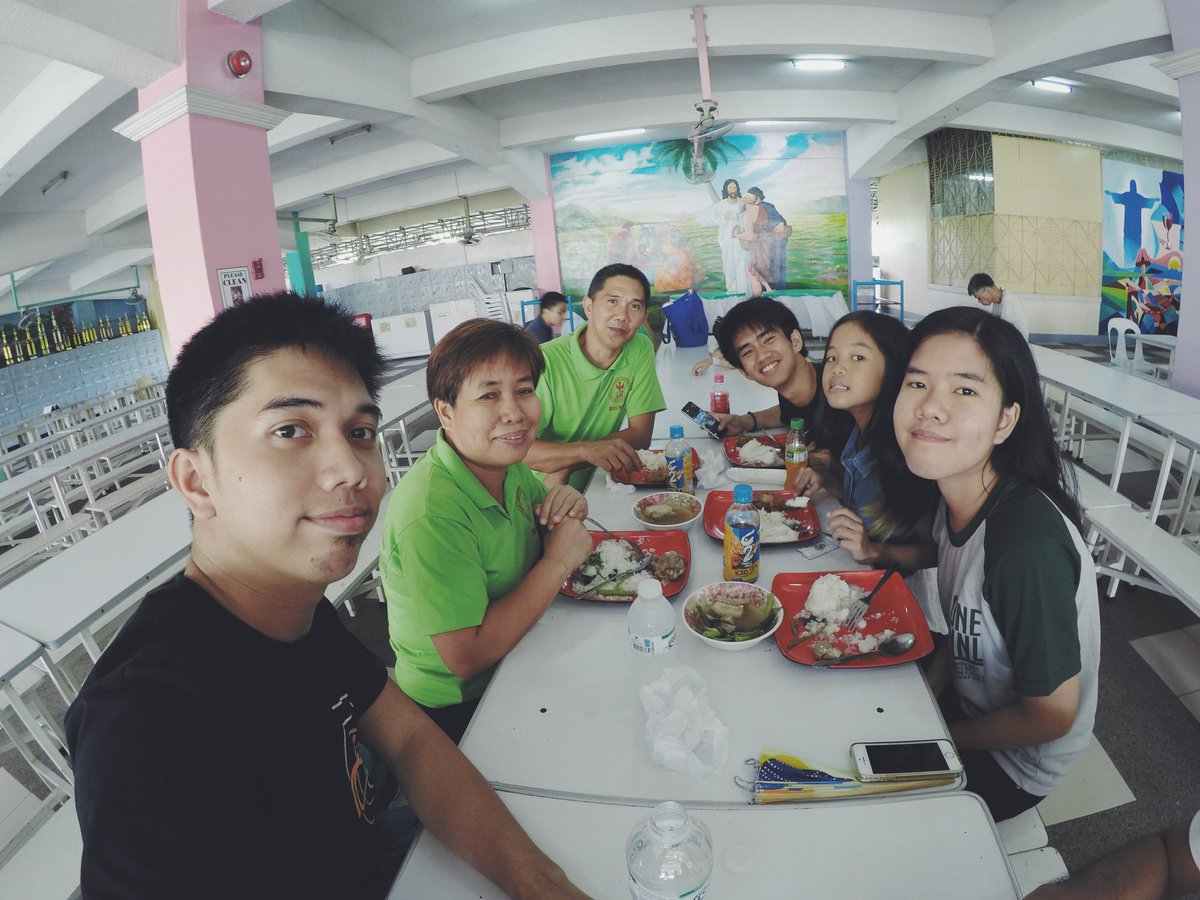 pototroy's tweet photo. #LaBCon2016 #Ohana #ILoveMyFamily https://t.co/HPSwzYmqk2