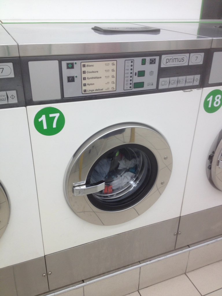 QuefaireDmomes's tweet photo. RT 😉 si toi aussi tu es de corvée lessive #Laverie #MachineALave #Linge #Chaussette #Caleçon #Essorage #Lavage https://t.co/0VSap6DD2r