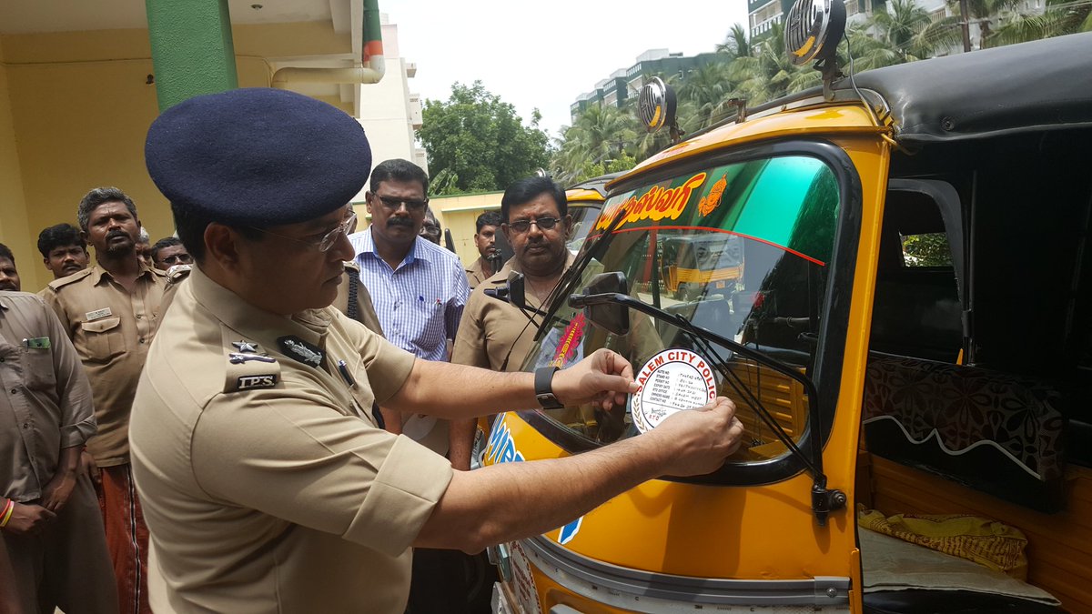 sanjaykumarips1's tweet photo. Meeting with auto drivers https://t.co/8V1PMm86vH