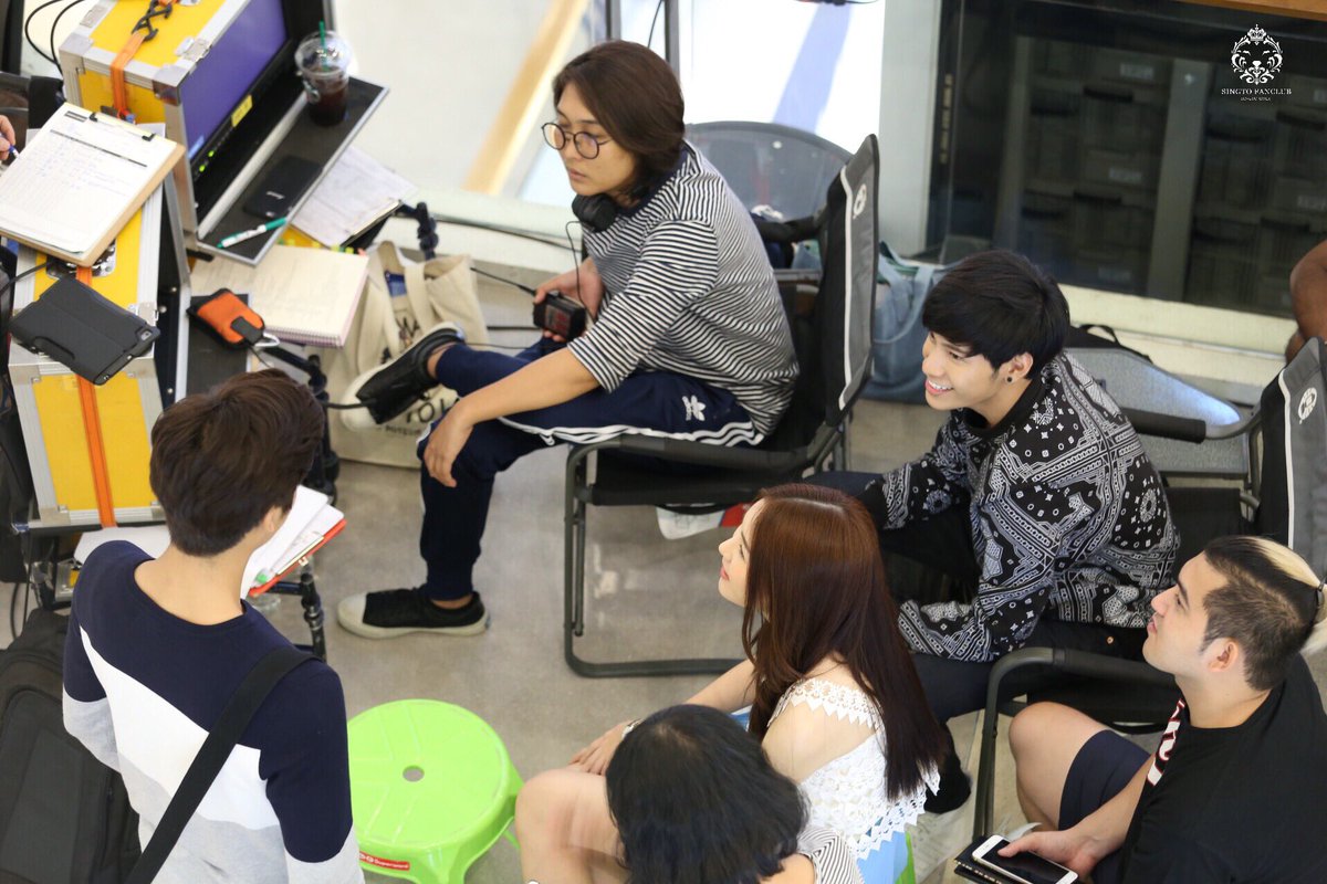 ครอบครัว #uprinceseries ทีมนี้น่ารักดีมีความเฮฮา. 😝 cr.@.SingtoFanclub