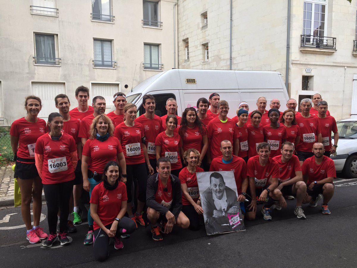 ThomasCourtois7's tweet photo. L'ASC #BNPParibas court pour les Restos du Cœur aux 10 et 20 km de Tours ! https://t.co/JfWpJXZ4dB