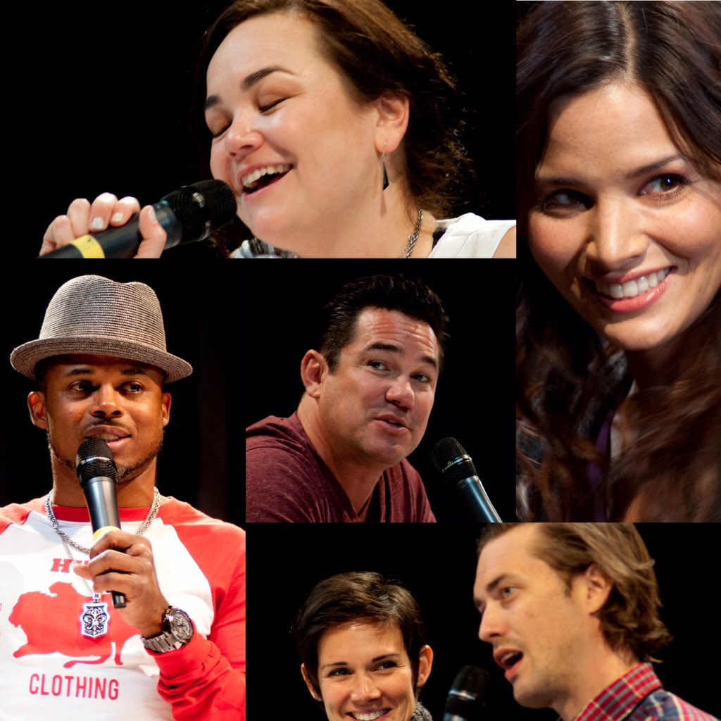 harVtography's tweet photo. Check out the stars at @DeltaFanFest https://t.co/h6GiyZnkBK