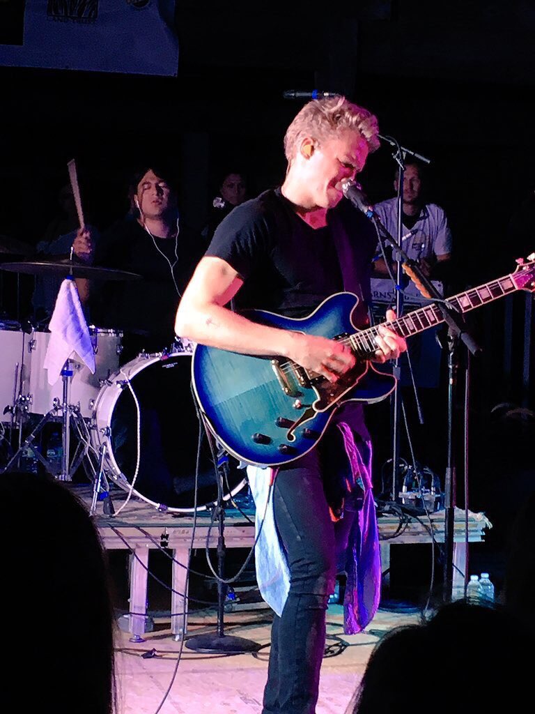 ultimatyong's tweet image. @CodySimpson having fun perfirming at @YellowdogFest 🌙💛