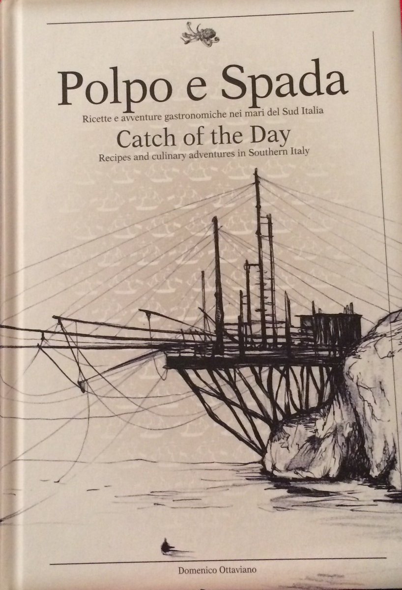 ubikfoggia's tweet photo. #classifica Attenzione, seconda riga a destra c'è un libro che si legge e si mangia #simebooks #trabucco #Peschici https://t.co/fkOfPXPvFX