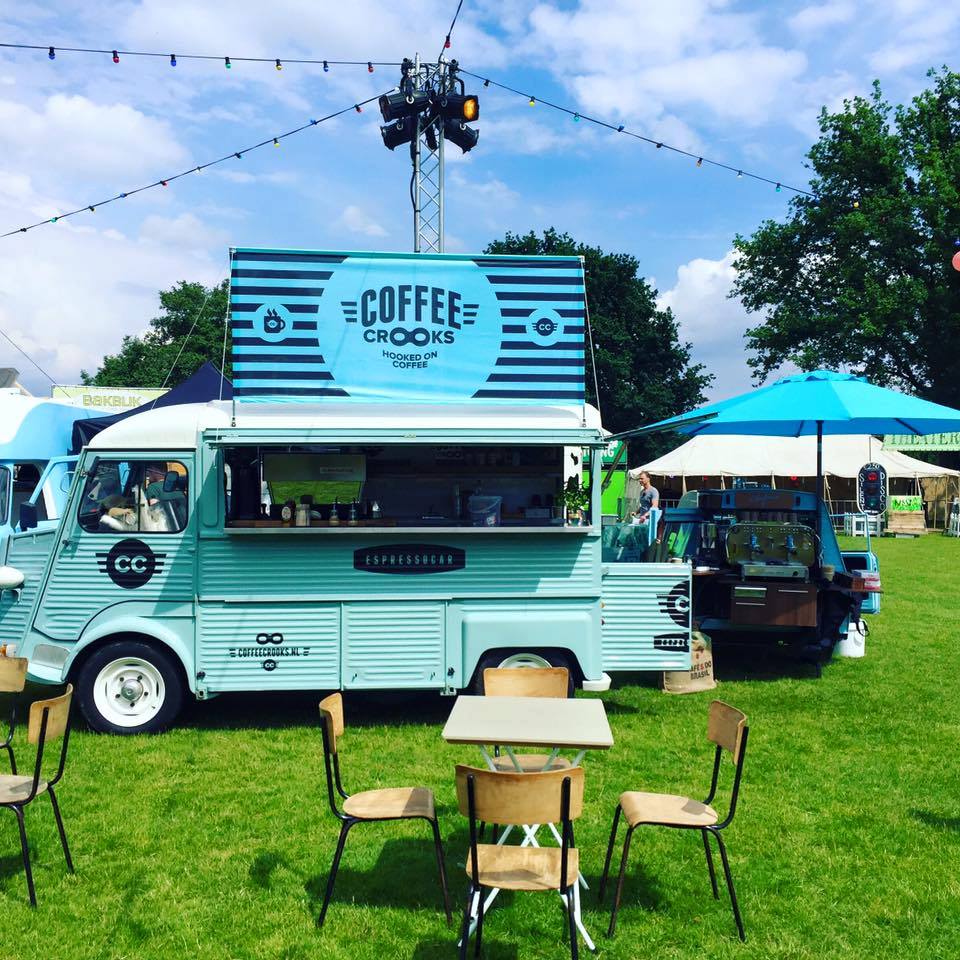 Brandevoortnu's tweet photo. Het 1ste Brandefood foodtruckfestival is op 9 oktober 2016 in Brandevoort - Helmond #DIOW https://t.co/BJmAzTmN9k https://t.co/EP8h3fFxpv