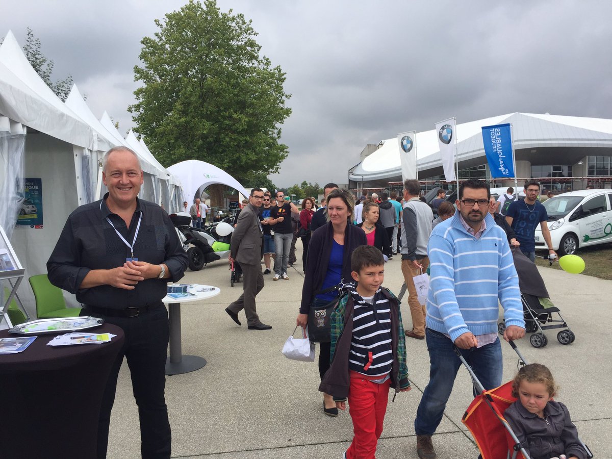 NdyEnergiesTour's tweet photo. Dernière journée pour venir découvrir le village de l'electromobilite !!! #NET2016 @SdecEnergie @CaenEvent https://t.co/74Js7Du0ES