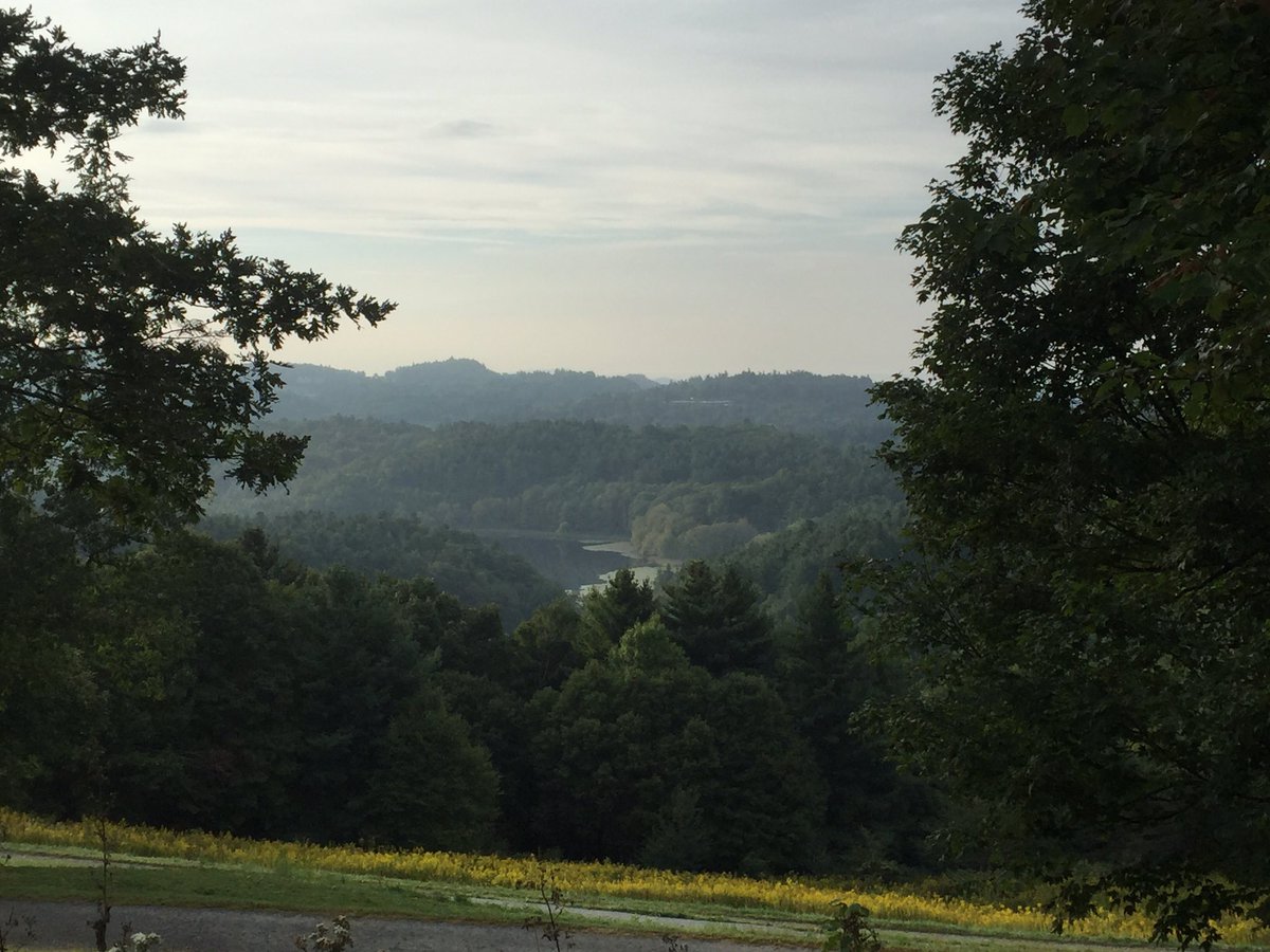 CoachJMBentley's tweet photo. Great AM run at #mosescone #firetower https://t.co/AvJTcpohTs