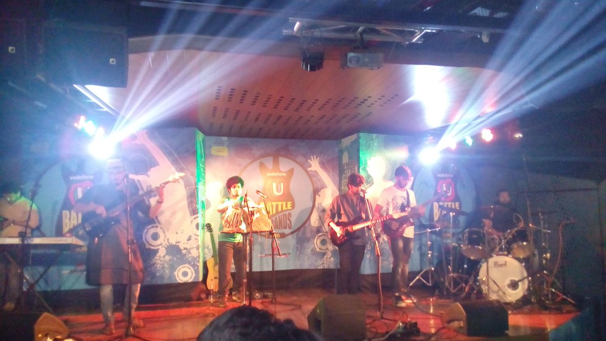 ubob_in's tweet photo. And we're off with great panache! Meet aakar the  biggest fans of @indianoceanband at  #ubob finale @bluefrogpune_ https://t.co/W8LuIYH1j5
