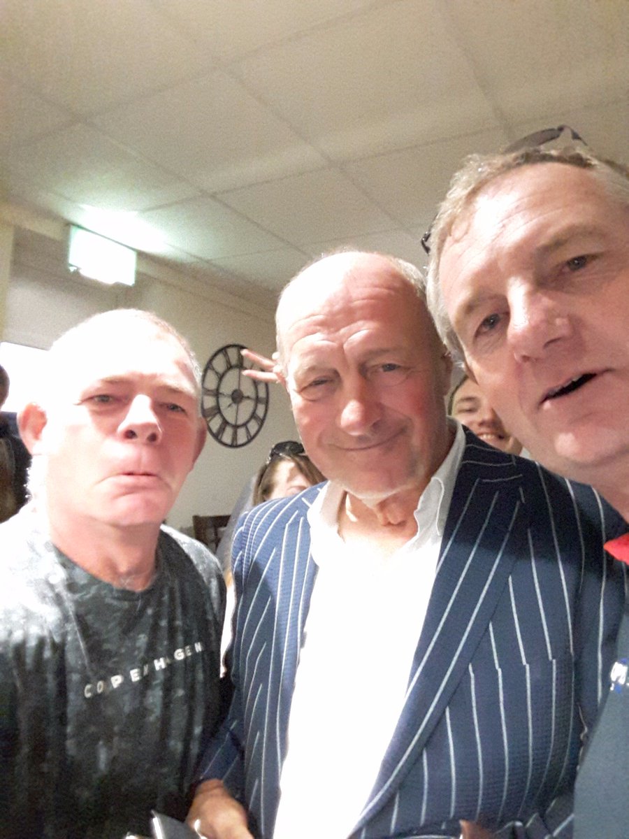 bonce1964's tweet photo. @pieman1951 with Wrighty and The Skipper being photo bombed by cheeky chappy Reece Whitehead! https://t.co/f1X00YgruB