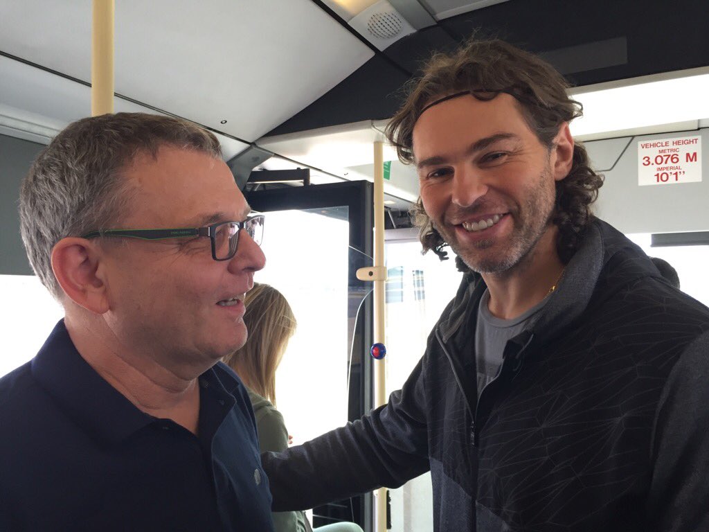 ZaoralekL's tweet photo. S @68Jagr na @HeathrowAirport resime,jak udrzet vybornou formu-on na dalsi sezonu na Floride a ja pred VS OSN v NY. https://t.co/ORlzBkn6yW