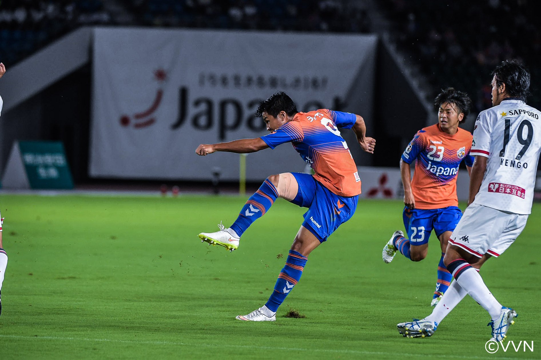 ｖ ファーレン長崎 公式 試合終了 16明治安田j2第32節ｖ ファーレン長崎vs北海道コンサドーレ札幌 本日の札幌戦は０対０の引き分け ご声援ありがとうございました T Co Damr7qnbgv Vvaren T Co Gevroz2wn0 Twitter