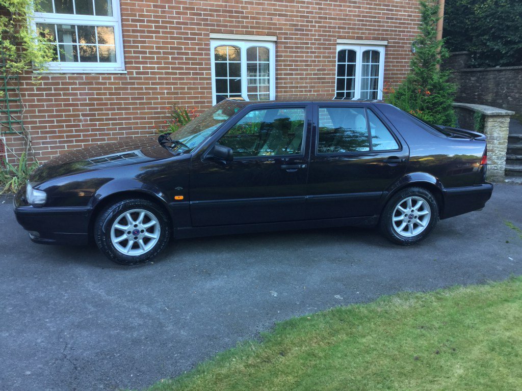 SaabTala's tweet photo. Could there be a more Practical Classic? https://t.co/wBmIxqQNcv https://t.co/YgomzVMXCO