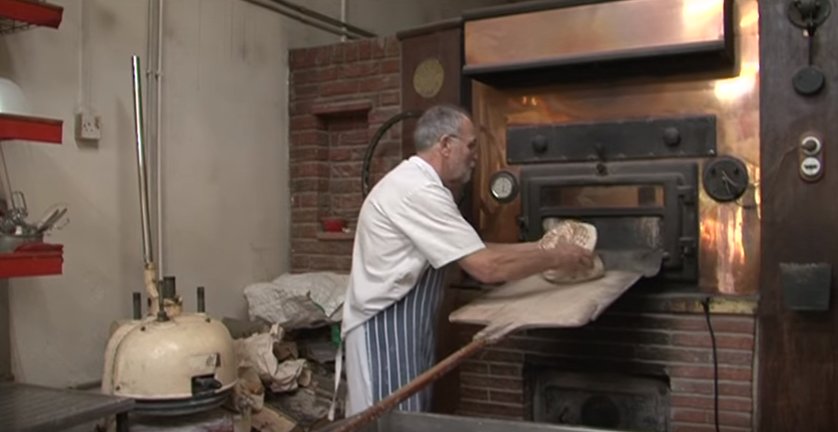 We love the smell of freshly baked bread in the morning! Here's Mount Pleasant Bakery ow.ly/lA7N304hMJd