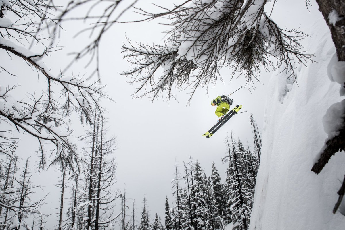 WhistlerBlckcmb's tweet photo. The countdown is on! Opening Day = Nov 24th, 2016. #SnowBackSunday https://t.co/JeeXeX14ZN