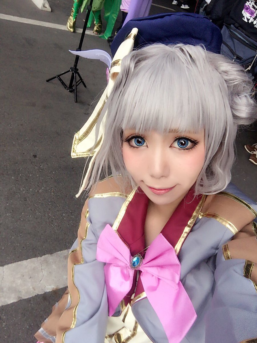 moka_615's tweet photo. TGCおそほー！
昨日あつさにたえ修行かよってぐらいうごかなかったらレイヤーさん1人もあえてないかなしみ😢
でもアフターではしゃいだしあとからたくろーさんもきたし楽しかった⭐️
#TGC2016 #白猫 #白猫プロジェクト https://t.co/Rz0R4lVje7
