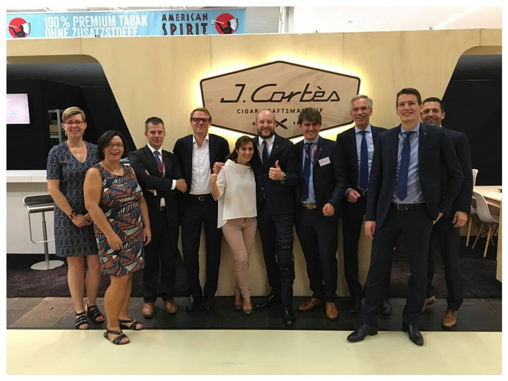 CortesFred's tweet photo. U gotta give it 2 our #Cortésiens; Still looking fresh after last nights party for the final day of #intertabac2016 https://t.co/qtTIP2hZcI