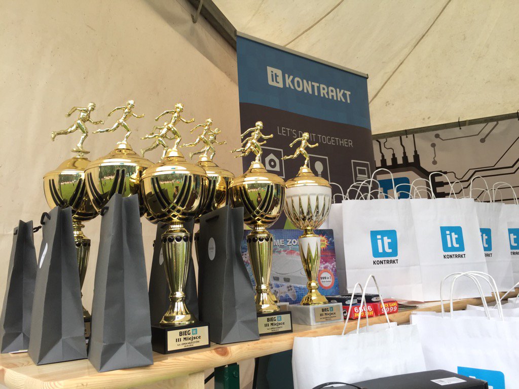 NetworkedAssets's tweet photo. #BiegIT the prizes https://t.co/QYq4a59BuJ