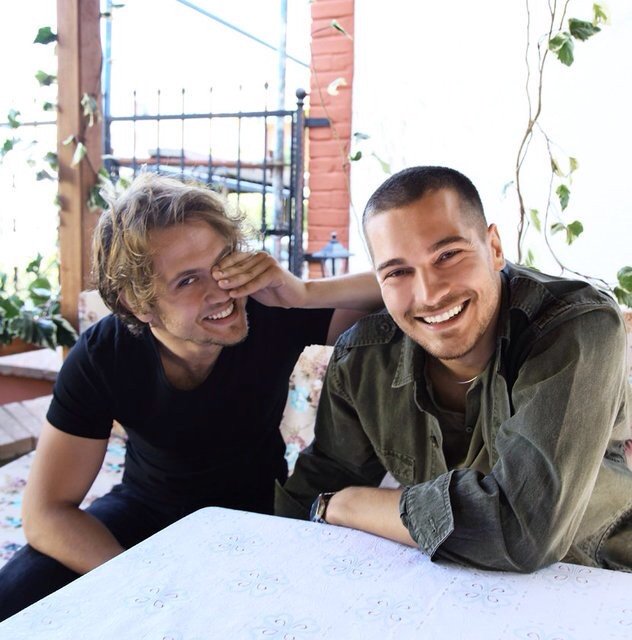 Çağatay Ulusoy&amp;Aras Bulut İynemli Röportajı! 
<a href="/Haberturk/">Habertürk</a> @icerdetvdizi <a href="/ShowTV/">Show TV</a>  showtv.com.tr/dizi/haber/129…