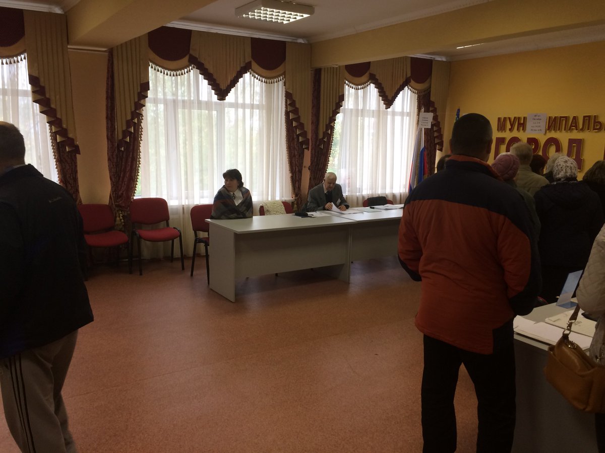 PETUSHINSKY_ER's tweet photo. На избирательных участках г. Костерёво Петушинского района всё проходит спокойно, люди активно голосуют. #Костерёво https://t.co/GgojEJDRjN